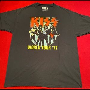❌SOLD❌ Kiss World Tour ‘77 XL Tee Shirt